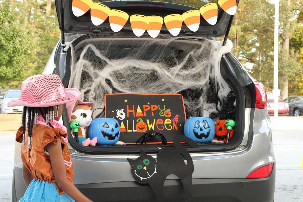 Trick-or-Treat Vs. Trunk-or-Treat